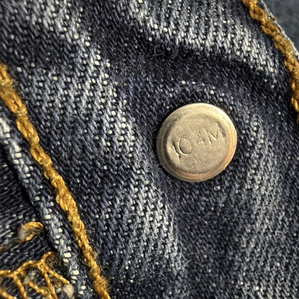VINTAGE Levi's Men's 31x30 501 XX Button Fly Medium Wash Jeans